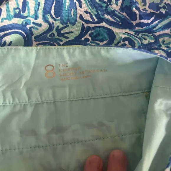 Lilly Pulitzer Women's Blue Floral Chipper Shorts Size 8 - Picture 3 of 3